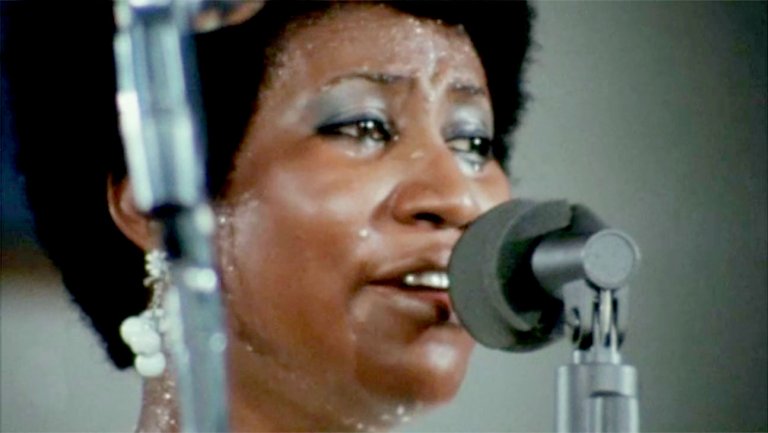 'AMAZING GRACE' is Raw and Electric, Reveals the Power of Aretha ...